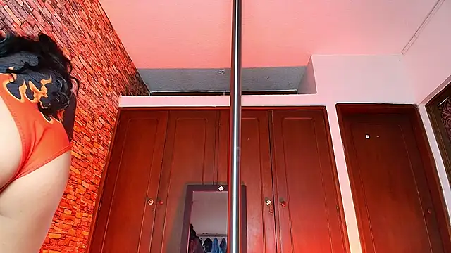 catalina santana20 online show from March 2026 04:45:01 PM