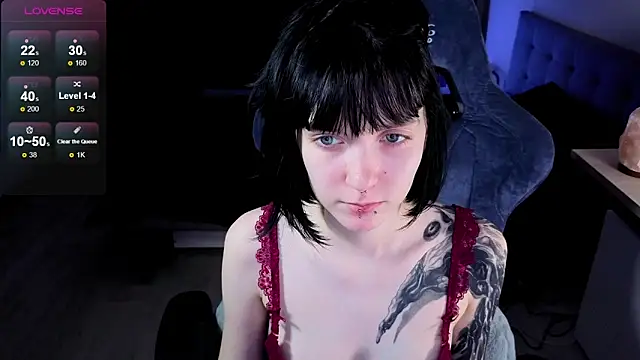 Snapshot of HazelTompson chatting on January 2026 02:31:02 PM HazelTompson online show from January 2026 02:31:02 PM