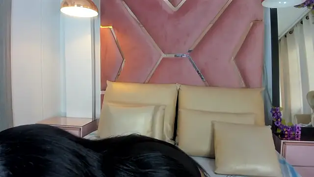 YallianaBrooks online show from February 2026 08:19:01 PM