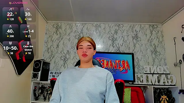 Madison Mujica online show from September 2025 11:38:02 AM