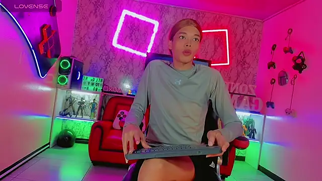 Madison Mujica online show from September 2025 11:06:01 AM