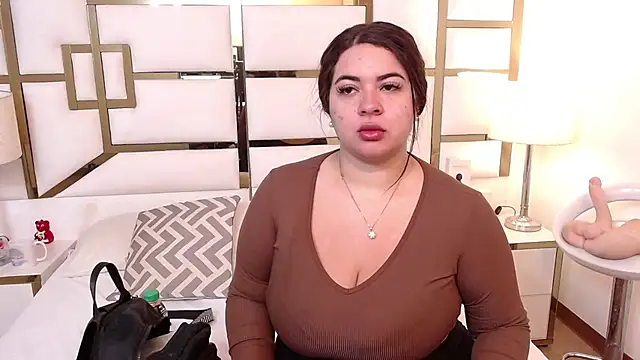 Snapshot of AnniieCarther chatting on November 2025 07:02:02 PM AnniieCarther online show from November 2025 07:02:02 PM