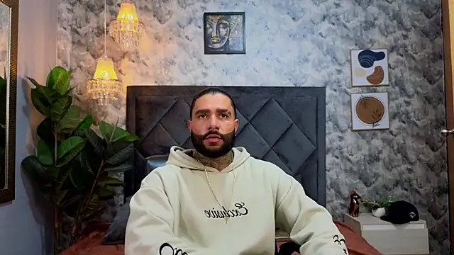 Apolo rousse1 online show from November 2025 09:18:02 PM