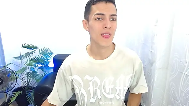 Matiius18 online show from September 2025 01:48:01 PM