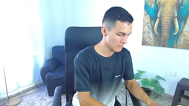 Matiius18 online show from May 2026 01:22:01 PM