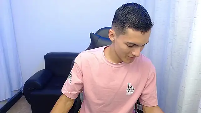 Snapshot of Matiius18 chatting on February 2026 02:49:02 PM Matiius18 online show from February 2026 02:49:02 PM