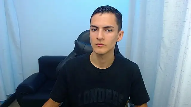 Matiius18 online show from April 2026 01:46:01 PM