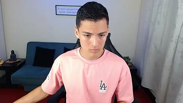 Snapshot of Matiius18 chatting on October 2025 01:53:04 PM Matiius18 online show from October 2025 01:53:04 PM