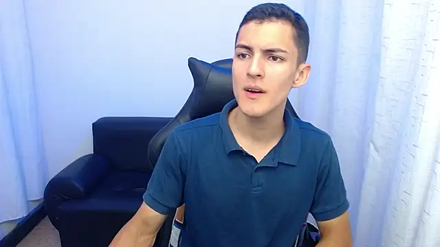 Snapshot of Matiius18 chatting on February 2026 02:30:02 PM Matiius18 online show from February 2026 02:30:02 PM