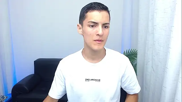 Snapshot of Matiius18 chatting on January 2026 02:12:01 PM Matiius18 online show from January 2026 02:12:01 PM