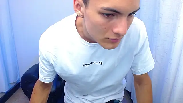 Snapshot of Matiius18 chatting on February 2026 01:55:02 PM Matiius18 online show from February 2026 01:55:02 PM