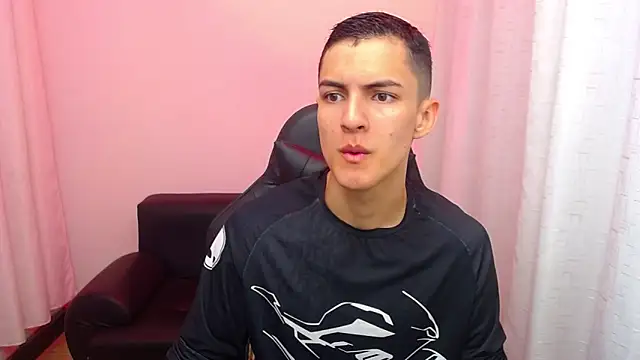 Matiius18 online show from March 2026 01:56:01 PM