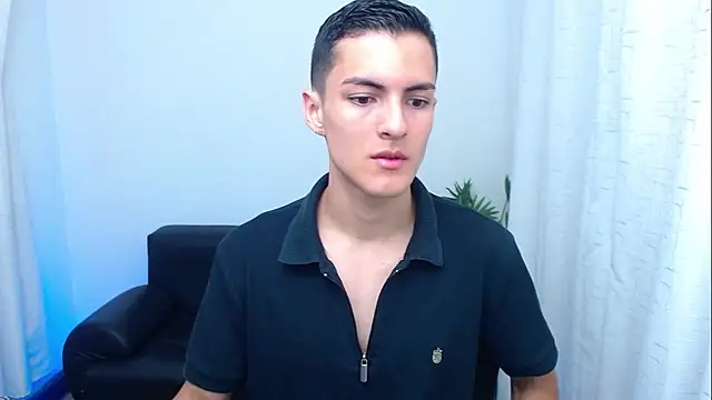 Snapshot of Matiius18 chatting on December 2025 02:11:01 PM Matiius18 online show from December 2025 02:11:01 PM