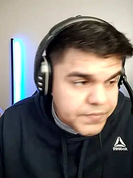 perversus12 online show from February 2026 07:25:01 PM