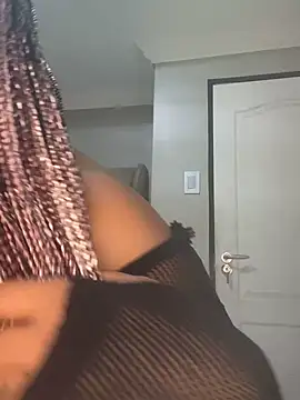 BQueen223 online show from November 2025 10:58:02 PM