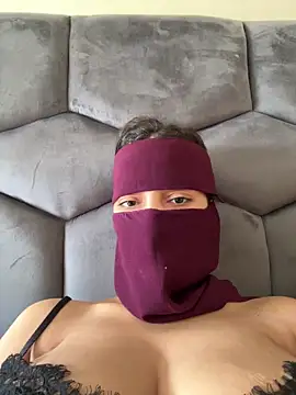 Rabroba89six online show from September 2025 12:41:01 PM