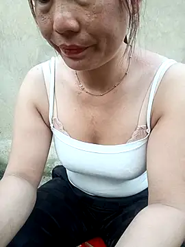 Ttluu online show from April 2026 11:28:01 PM