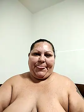 Miasmithr online show from October 2025 05:45:01 AM