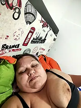 Snapshot of Miasmithr chatting on December 2025 08:04:02 PM Miasmithr online show from December 2025 08:04:02 PM