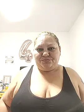 Snapshot of Miasmithr chatting on December 2025 01:10:02 PM Miasmithr online show from December 2025 01:10:02 PM