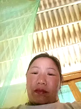 Snapshot of Mptrangp chatting on April 2026 01:20:02 AM Mptrangp online show from April 2026 01:20:02 AM