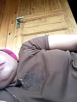 Snapshot of Mptrangp chatting on April 2026 05:25:01 AM Mptrangp online show from April 2026 05:25:01 AM