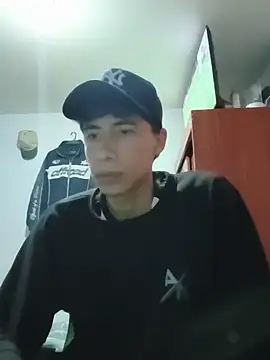 Snapshot of Rolito69 chatting on June 2026 04:20:02 AM Rolito69 online show from June 2026 04:20:02 AM