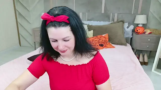 Nina Stane online show from October 2025 03:32:02 PM