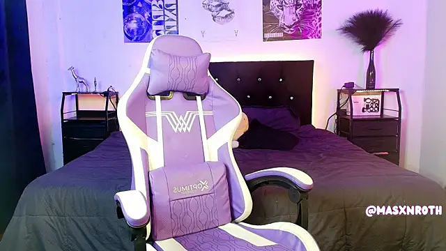 Mason Rothwell online show from December 2025 05:44:01 AM