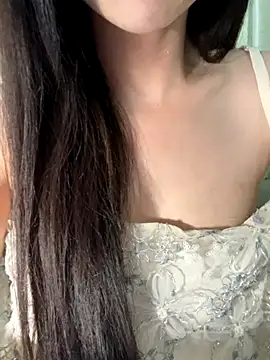 Snapshot of Dior_baby chatting on November 2025 01:50:01 AM Dior baby online show from November 2025 01:50:01 AM