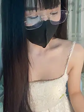 Snapshot of Dior_baby chatting on November 2025 04:12:02 AM Dior baby online show from November 2025 04:12:02 AM