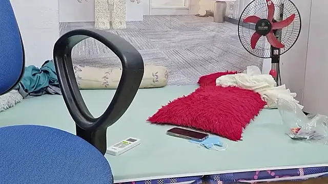 Snapshot of MichiLovely chatting on September 2025 09:49:01 AM MichiLovely online show from September 2025 09:49:01 AM