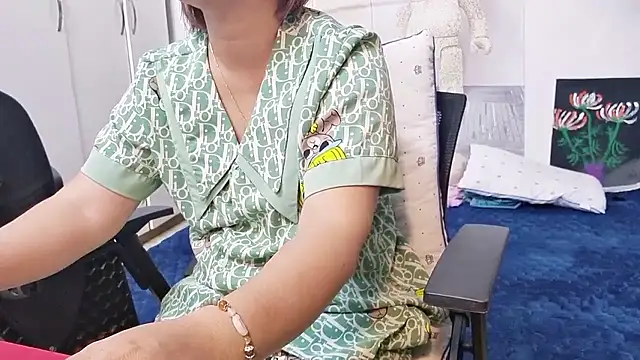 MichiLovely online show from November 2025 10:24:01 PM