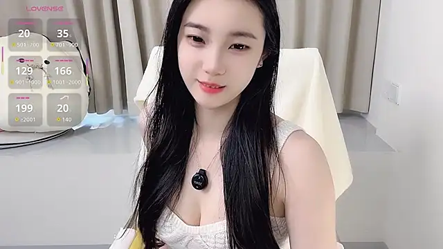 seoYuki online show from December 2025 02:43:01 AM