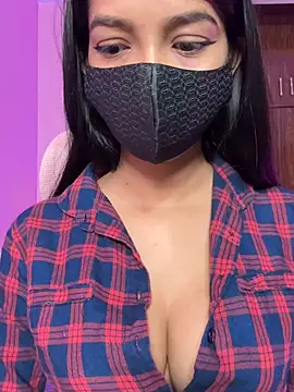 Neha18 online show from March 2026 01:11:02 PM