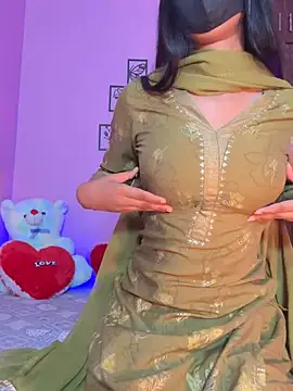 Neha18 online show from February 2026 03:33:02 PM