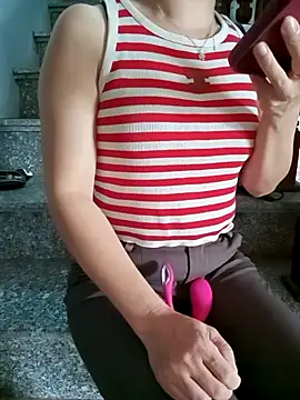 Snapshot of Sweet-Berry89 chatting on September 2025 12:17:01 AM Sweet-Berry89 online show from September 2025 12:17:01 AM