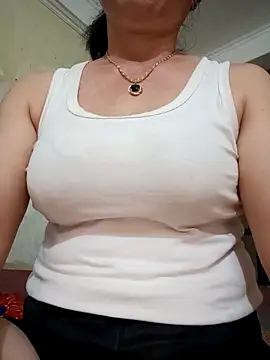 Kim-Anhh online show from October 2025 05:05:02 AM