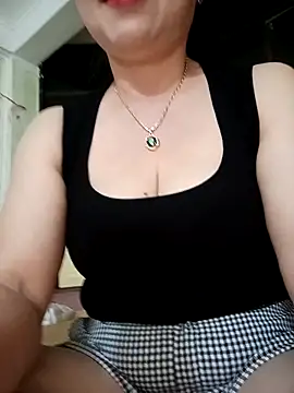 Snapshot of Kim-Anhh chatting on October 2025 06:34:01 AM Kim-Anhh online show from October 2025 06:34:01 AM