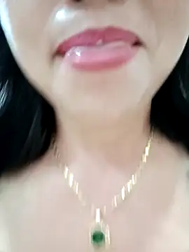 Kim-Anhh online show from October 2025 03:37:02 PM