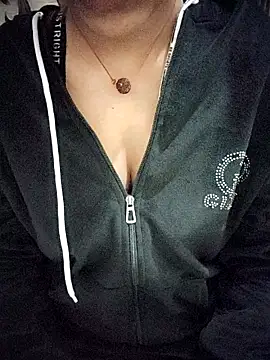 Nikita-Singh88 online show from November 2025 11:32:02 AM