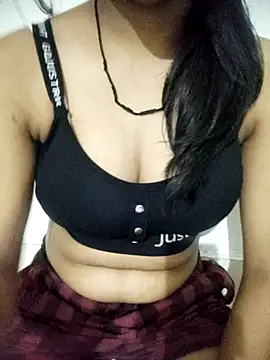 Snapshot of Nikita-Singh88 chatting on October 2025 03:58:01 PM Nikita-Singh88 online show from October 2025 03:58:01 PM