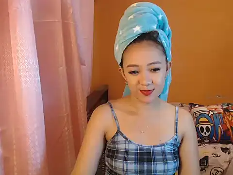 Snapshot of ur_petitejaya chatting on May 2026 01:15:01 PM ur petitejaya online show from May 2026 01:15:01 PM