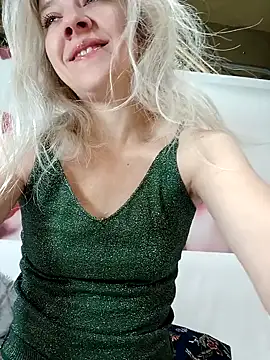 HeronDenni online show from December 2025 01:06:02 AM