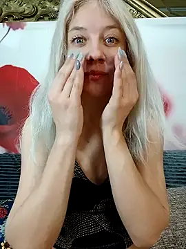 HeronDenni online show from October 2025 05:39:01 AM