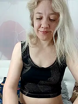HeronDenni online show from April 2026 06:25:02 AM
