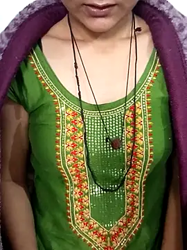 Snapshot of Vandana-Singh chatting on December 2025 05:08:01 AM Vandana-Singh online show from December 2025 05:08:01 AM