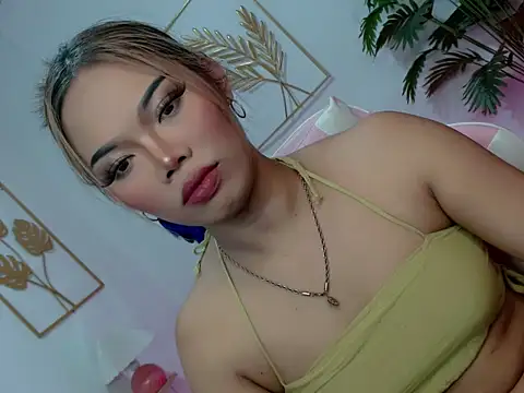 cassielily online show from April 2026 12:19:02 PM