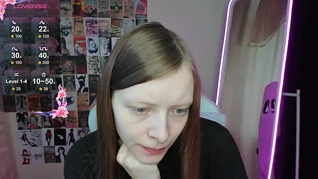 AliceHaris online show from November 2025 03:16:01 AM