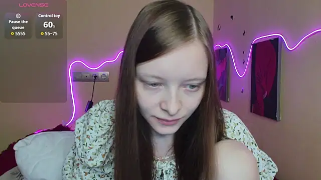 AliceHaris online show from October 2025 01:07:02 AM